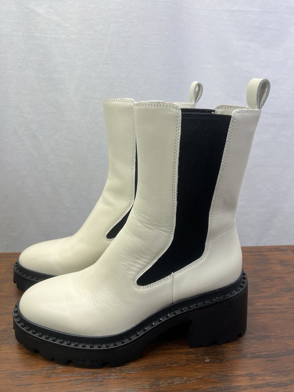 Ash Women’s Nico Calfskin Chelsea Ankle Boots Sz 38 US 7 Ivory Platform EUC